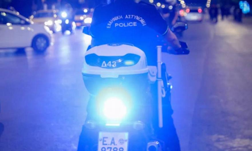 Κλειστή η Λεωφόρος Αθηνών στο Χαϊδάρι λόγω πτώσης βράχων