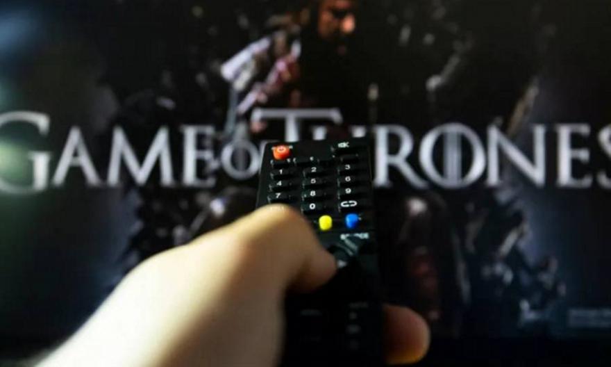 Αλλάζει εποχή η ψυχαγωγία με Netflix και Warner Bros: Φόβοι στο Χόλιγουντ, αβεβαιότητα για τις τιμές