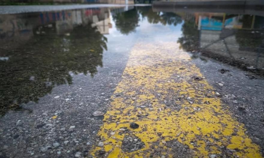 Καιρός: Βροχές, καταιγίδες και δυνατοί άνεμοι σε πολλές περιοχές