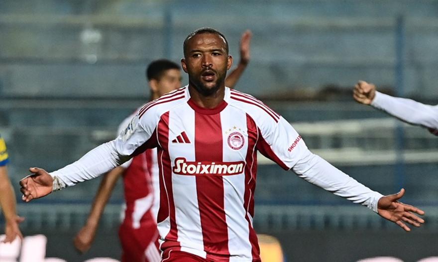 Africafoot: «Ο Ολυμπιακός απέρριψε πρόταση της Ναντ για τον Ελ Κααμπί»