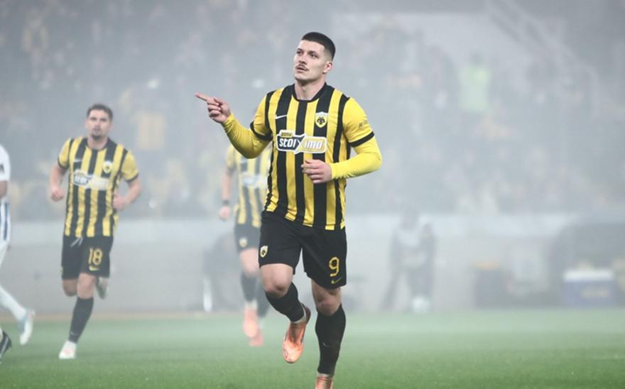 Τσακίρης: «Πολύ πειστική και πάλι η ΑΕΚ, στέρησαν το χατ-τρικ στον Γιόβιτς»