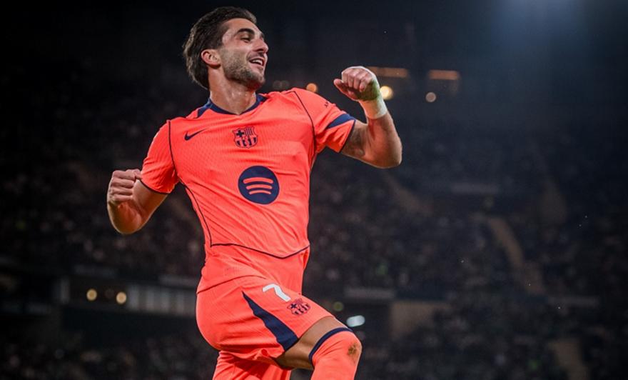 Άναψαν τα αίματα στο Μπέτις-Μπαρτσελόνα: Γροθιά οπαδού των γηπεδούχων σε οπαδό φιλοξενούμενων