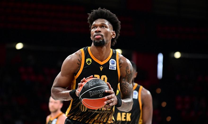 «Μακάμπι, Φενέρ και Μπαρτσελόνα ενδιαφέρονται για τον Σίλβα της ΑΕΚ»