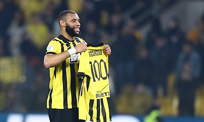 Μουκουντί: «Η ομάδα είναι σε καλό δρόμο - Ελπίζω να βρίσκομαι εδώ ξανά στα 200 παιχνίδια με την ΑΕΚ»