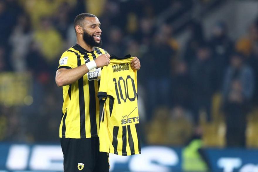 Μουκουντί για τις 100 εμφανίσεις με την ΑΕΚ: «Υπερηφάνεια και ευγνωμοσύνη που φοράω αυτή τη φανέλα»