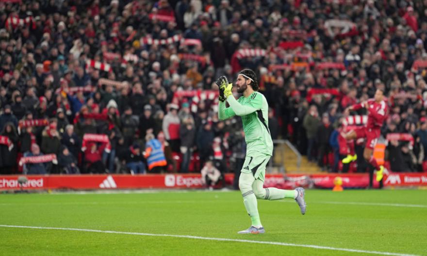 Άλισον για Σαλάχ: «Έμεινε εκτός ως συνέπεια αυτού που έκανε, δεν νομίζω ότι είχε σκοπό να δείξει ασέβεια»