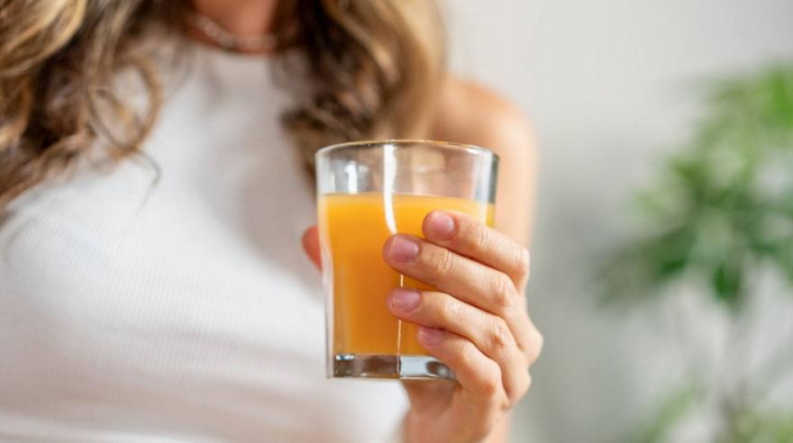Ο χυμός πορτοκάλι δεν ενισχύει μόνο το ανοσοποιητικό, αλλά και τον μεταβολισμό και την καρδιά