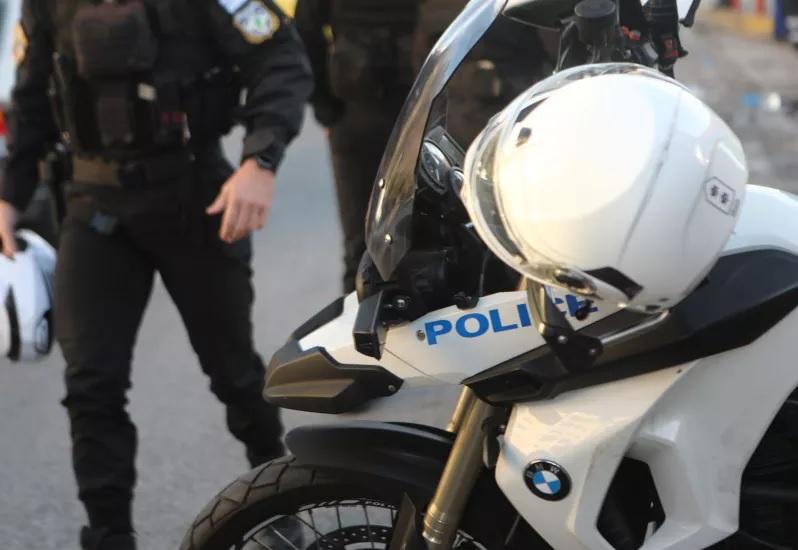 Θεσσαλονίκη: Συνελήφθησαν 16χρονοι που προκάλεσαν φθορές σε θυρίδες εταιρίας courier