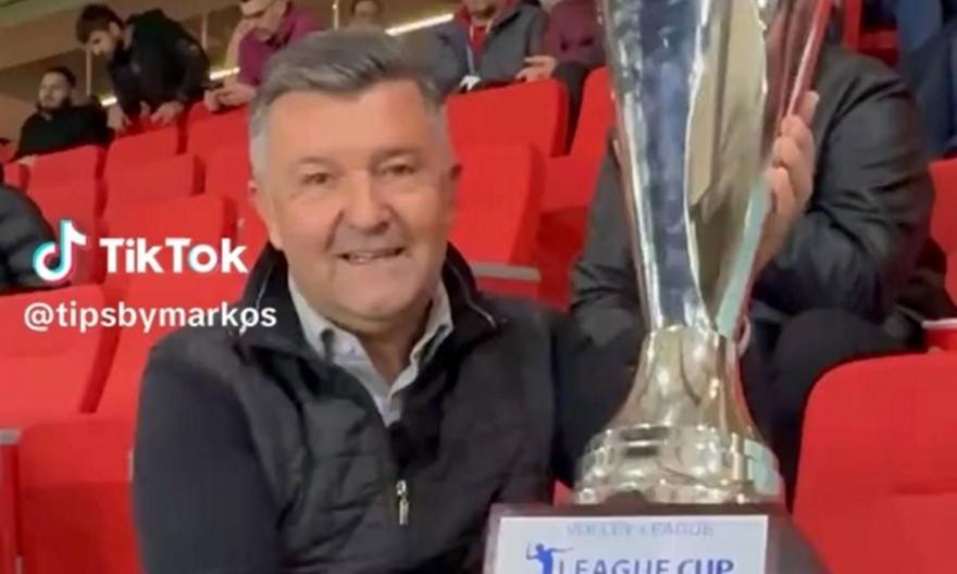 Όλοι καψουρεύονται την κούπα!