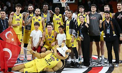 Καθηλωμένη στη Θήβα η αποστολή της Μερσίν - Έπεσε σε μπλόκο αγροτών πηγαίνοντας στην Καρδίτσα