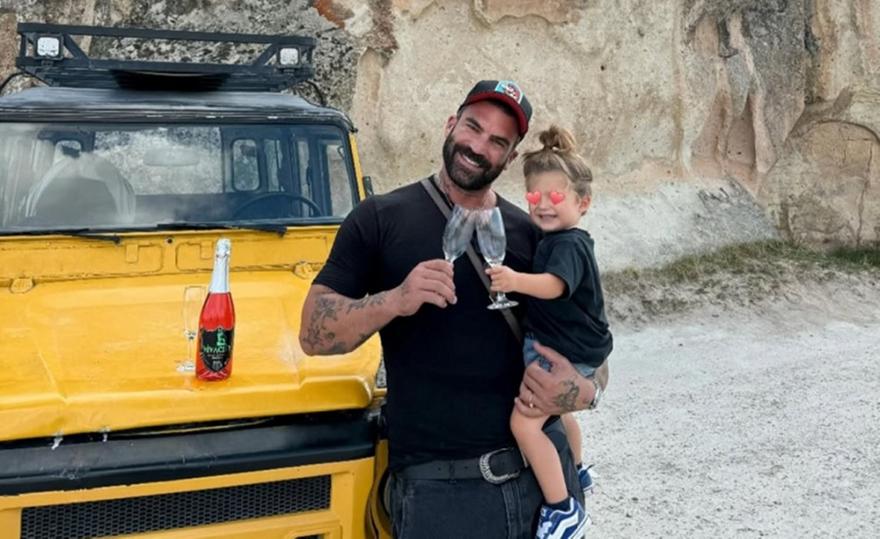 Δημήτρης Αλεξάνδρου: Η επική στιγμή που πήγε για hiking με τον Πάρη και ο μικρός μπήκε σε... λειτουργία πτήσης