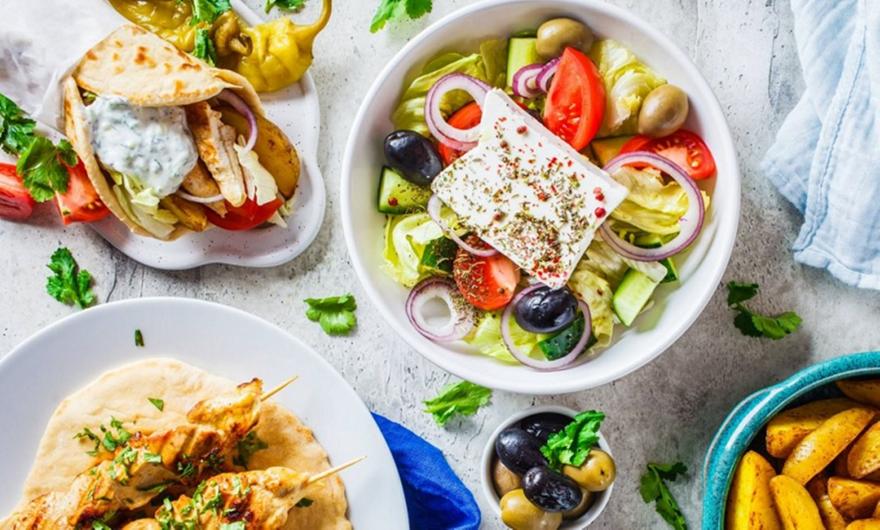 Η ελληνική κουζίνα είναι η δεύτερη καλύτερη στον κόσμο, σύμφωνα με το Taste Atlas