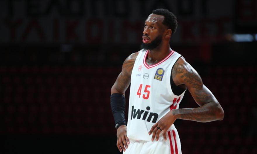 «Η Παρτίζαν προσπάθησε να ανταλλάξει τον Τζόουνς με τον Χολ»