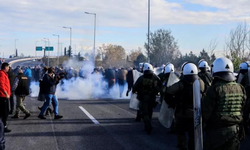 Η ΕΛΑΣ διαψεύδει ότι χρησιμοποιήθηκαν πλαστικές σφαίρες στα επεισόδια με τους αγρότες στην Κρήτη