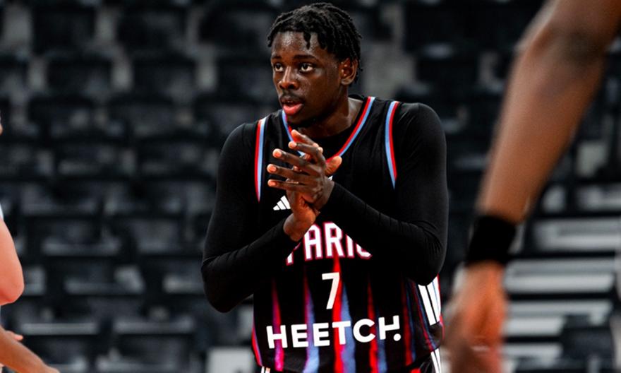 Διέλυσε με 100άρα τη Λε Πορτέλ η Παρί και έπιασε κορυφή