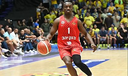 Χάρπερ για τις φήμες για Ολυμπιακό: «Χαίρομαι που με θέλουν ομάδες υψηλού επιπέδου, αλλά πιστεύω στην Χάποελ»