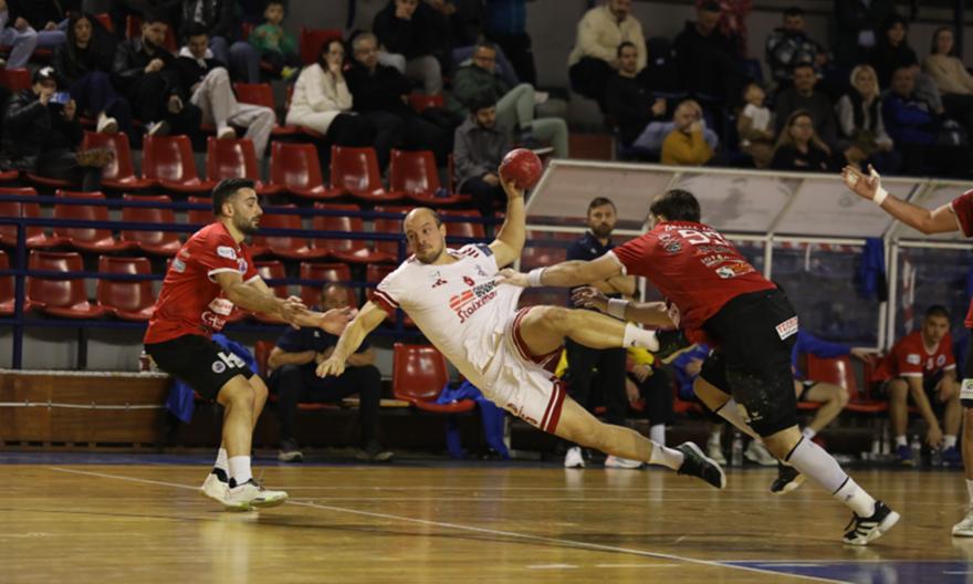 Αντέδρασε και έφυγε νικητής από τη Δράμα ο Ολυμπιακός