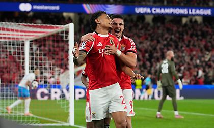 Επιβλήθηκε της ακίνδυνης Νάπολι, φτιάχνει νικηφόρο σερί και βλέπει πρόκριση η Μπενφίκα του Παυλίδη