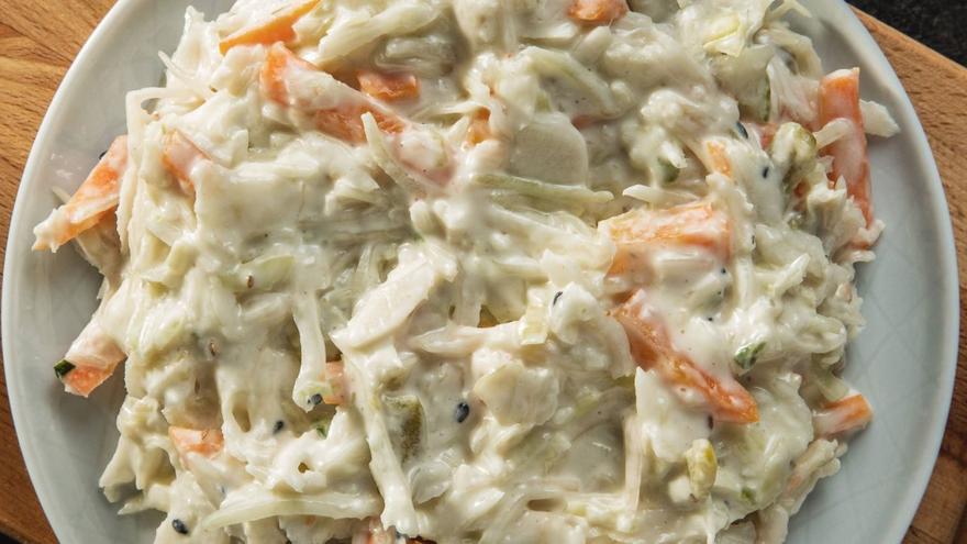 Σαλάτα coleslaw: Συνοδεύει τέλεια κρέατα στη σχάρα
