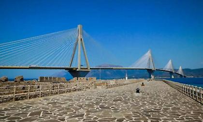 Αγροτικά μπλόκα: Το λιμάνι του Βόλου και η Γέφυρα Ρίου - Αντιρρίου στο επίκεντρο των σημερινών κινητοποιήσεων