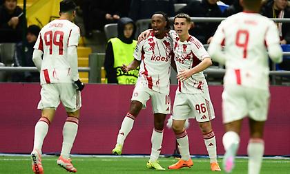 Γκολ και φάσεις από τους αγώνες του Champions League