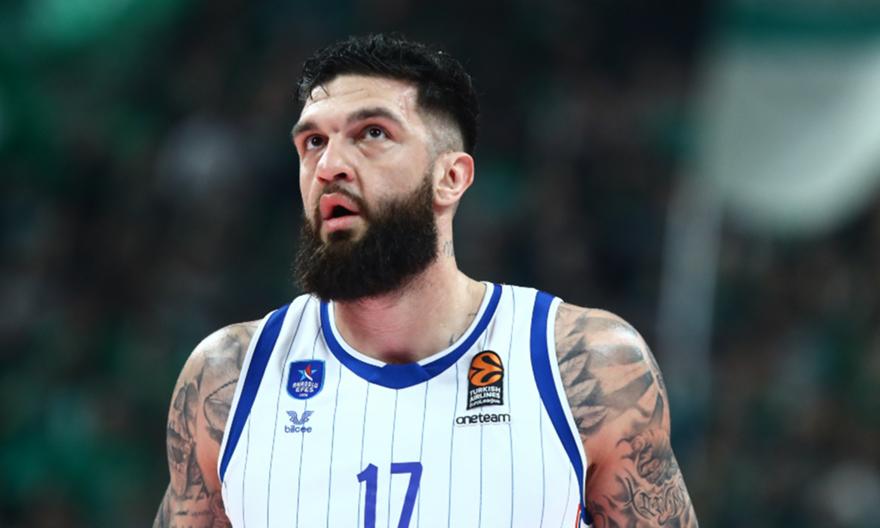 Με επιστροφή Πουαριέ η δωδεκάδα της Εφές κόντρα στη Βαλένθια