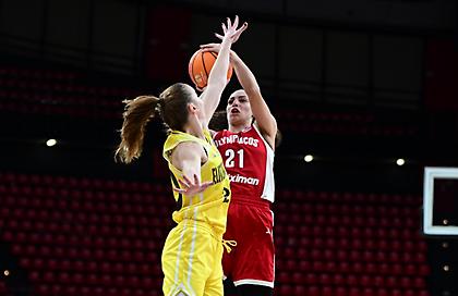 Έκαμψε την αντίσταση της αξιόμαχης Ελιτζούρ ο Ολυμπιακός και έκανε το πρώτο βήμα πρόκρισης στους «16»!