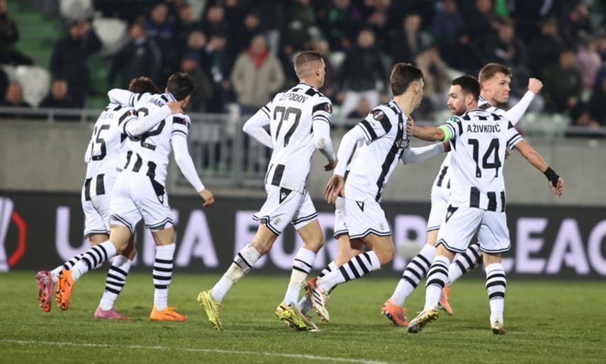 Έμεινε όρθιος στη Βουλγαρία με λυτρωτή Μύθου ο ΠΑΟΚ!