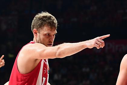 Ζέρβας: «Επικίνδυνη ομάδα η Μπαρτσελόνα και ο Ολυμπιακός καλείται να κάνει μία μικρή υπέρβαση»