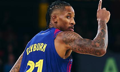 Ο Κλάιμπερν «πληγώνει» τον Ολυμπιακό με 16 πόντους στο πρώτο ημίχρονο