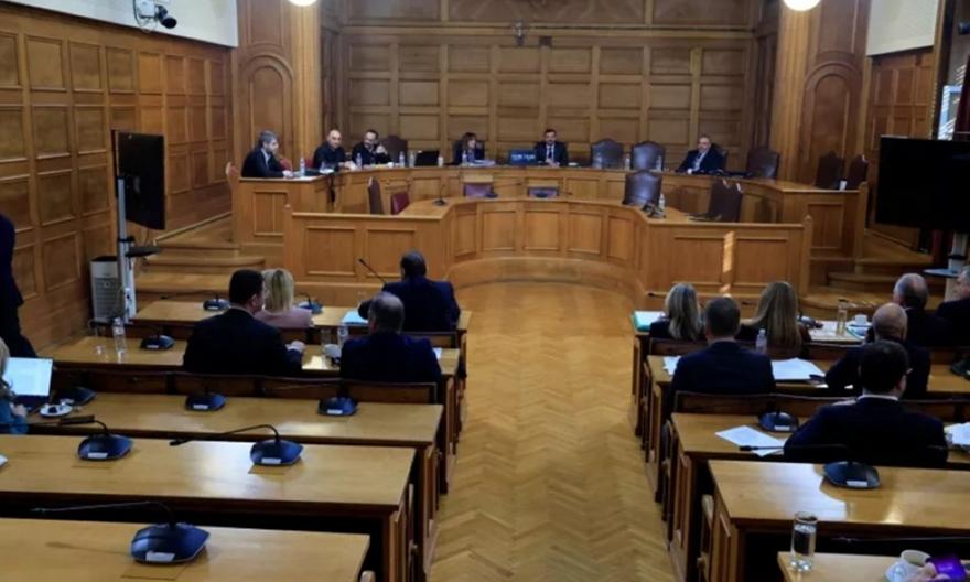 Εξεταστική: Σφοδρή κόντρα με το «καλημέρα» - Καταγγελία Λαζαρίδη για απειλητικά email