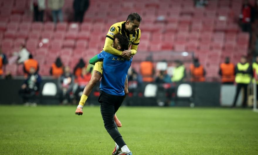 Τσακίρης: «Για την 8η σερί νίκη της στο Αγρίνιο η ΑΕΚ - Καλοσκάμης, Ζοάο Μάριο διεκδικούν θέση στην 11άδα»