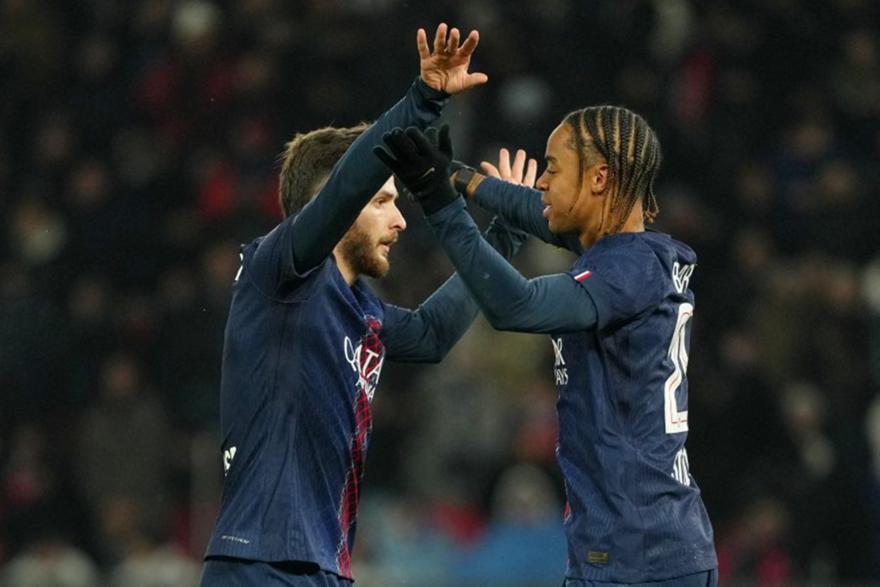 Με περιπετειώδη τρόπο η Παρί Σεν Ζερμέν επέστρεψε στην κορυφή