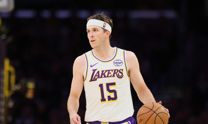 Λέικερς: Νοκ άουτ για τουλάχιστον μία εβδομάδα ο Ριβς