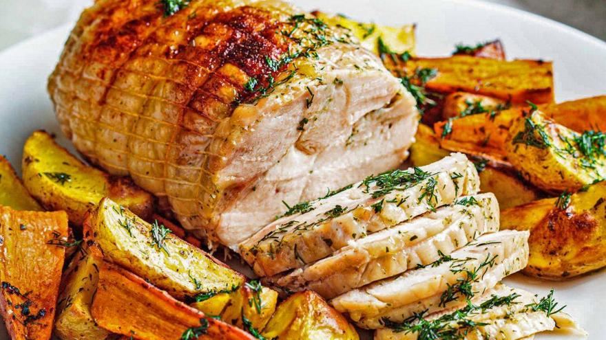 Κοτόπουλο ρολό με πατάτες και γλυκοπατάτες