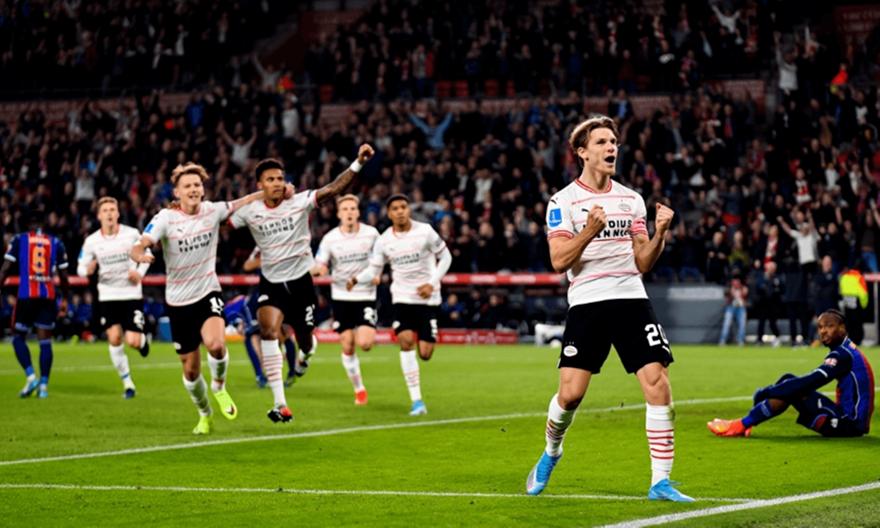 Πήρε το θρίλερ των 7 γκολ με τη Χέρακλες η Αϊντχόφεν