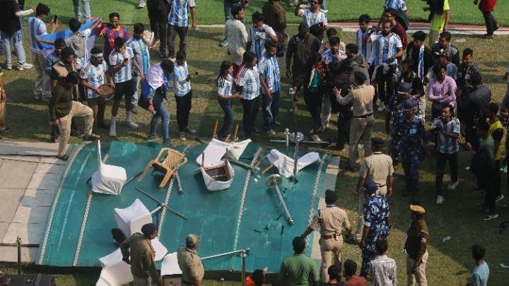 Χαμός στην Ινδία με την περιοδεία του Μέσι - Έξαλλοι γιατί τον είδαν μόνο 10 λεπτά