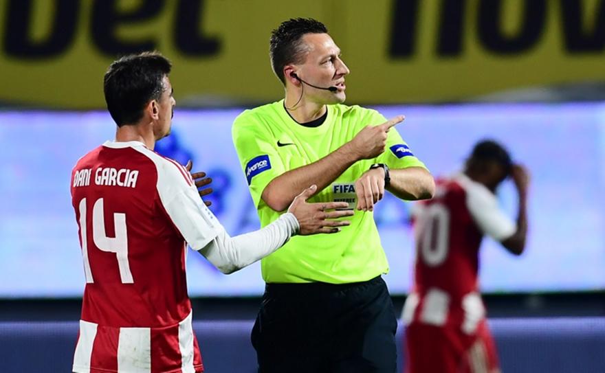 Νικολακόπουλος: «Ο Γκαρθία δεν έπρεπε καν να ξεκινήσει το ματς και ο Ποντένσε έπρεπε να μπει νωρίτερα»