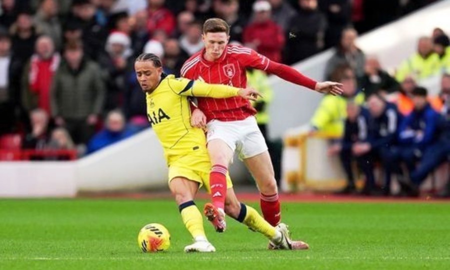 Νότιγχαμ Φόρεστ-Τότεναμ 