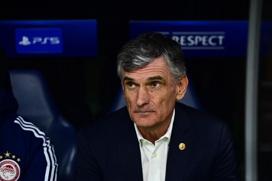 Με 6 αλλαγές και 4-4-2 ο Ολυμπιακός στο «Βικελίδης»