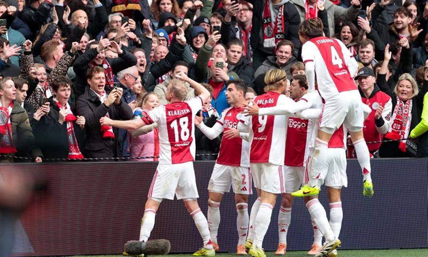 Αντίπαλοι Ολυμπιακού: Ασταμάτητος Άγιαξ, καθάρισε τη Φέγενορντ και η Αϊντχόφεν χάθηκε στην κορυφή!