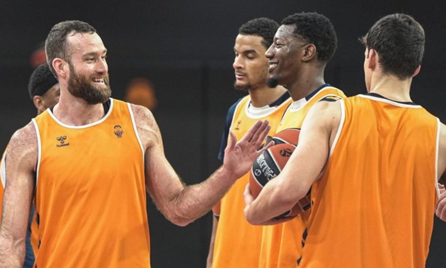 Ξεκούραστες στο ΣΕΦ οι «νυχτερίδες»: Και επίσημα αναβολή στο Βαλένθια-Σαραγόσα