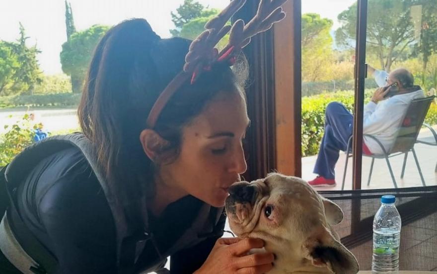 Ανθή Βούλγαρη: Αγάπες και φιλιά με τη Λάρα και δεν είναι AI