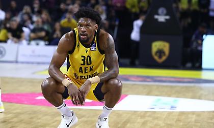 Νοκ άουτ οι Σίλβα και Λεκαβίτσιους για το ματς της ΑΕΚ με τη Σολνόκι