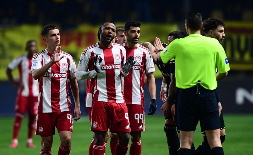 Σταματέλος: «Και πολύ άργησαν να μιλήσουν στον Ολυμπιακό - Κάποιοι παίκτες δεν έπρεπε να ξεκινήσουν»