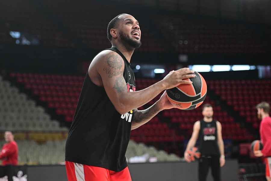 Τα πρώτο «κλικ» του Μόντε Μόρις από την προπόνηση του Ολυμπιακού