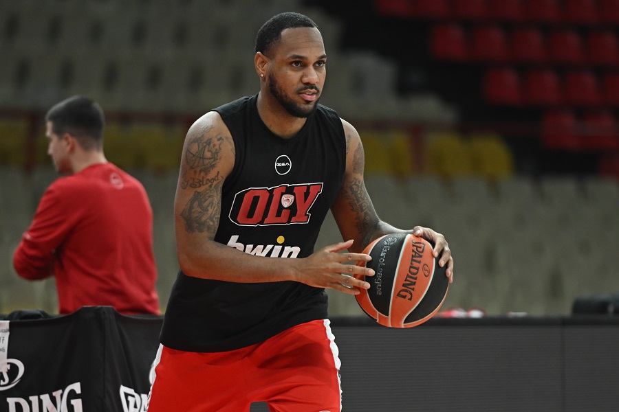 Τα πρώτο «κλικ» του Μόντε Μόρις από την προπόνηση του Ολυμπιακού