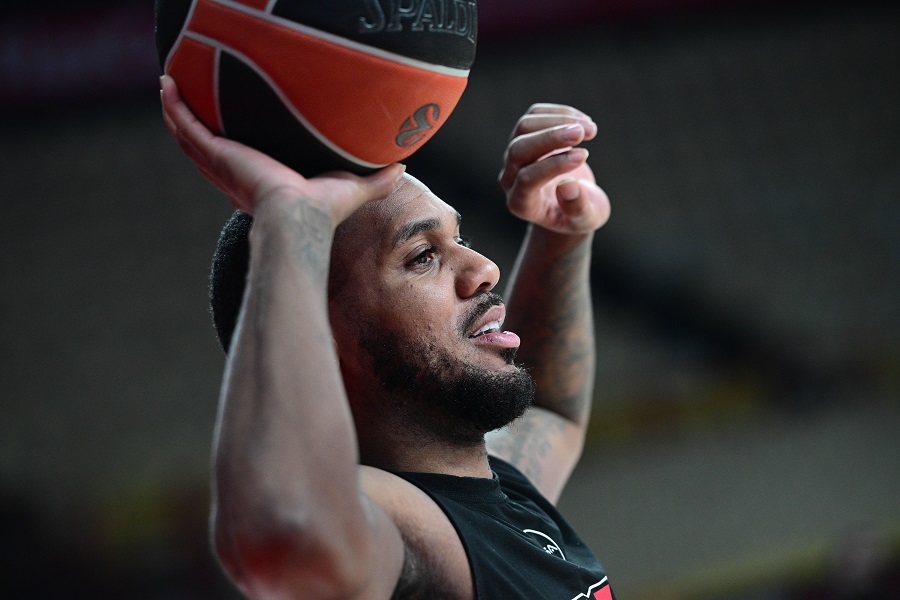 Τα πρώτο «κλικ» του Μόντε Μόρις από την προπόνηση του Ολυμπιακού