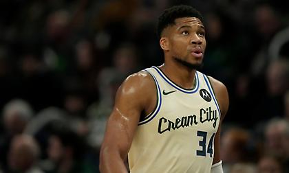 Οι Μπακς «χτίζουν» γύρω από τον Αντετοκούνμπο για να τον πείσουν να μείνει!