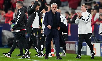 Αποθέωσε Παυλίδη ο Μουρίνιο και έκανε παράπονα για τη διαιτησία: «Υπήρχε ξεκάθαρο πέναλτι!»